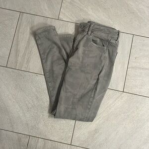 American eagle size ten skinny stretchy camo jean euc